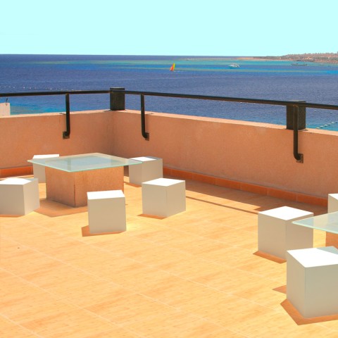 Shop display cube pouf table garden bar terrace Icekub Promotion